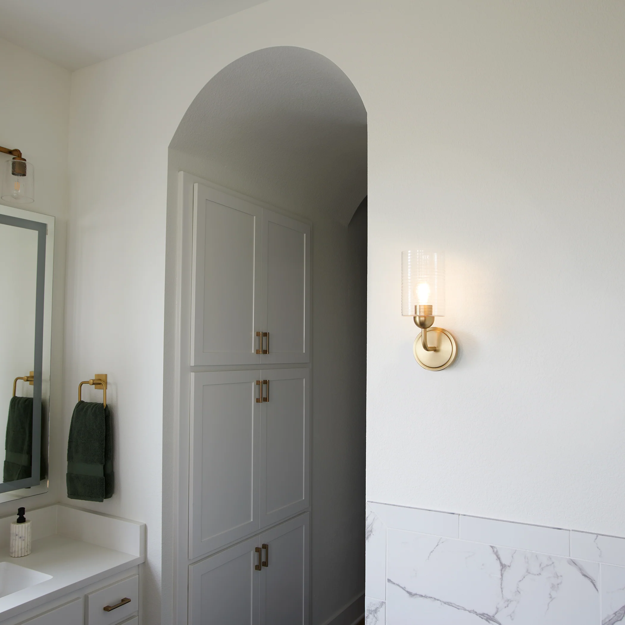 Tamara Day's Charlotte 2-light Bath Vanity Light Matte Black - Image 2